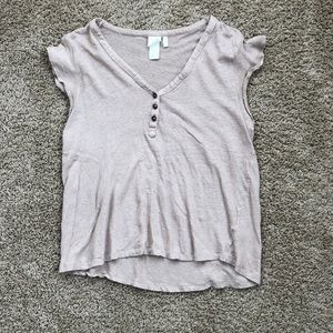 H&M tan shirt